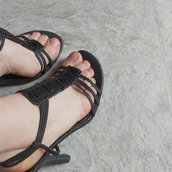 Shoes - Picture 4 of 4